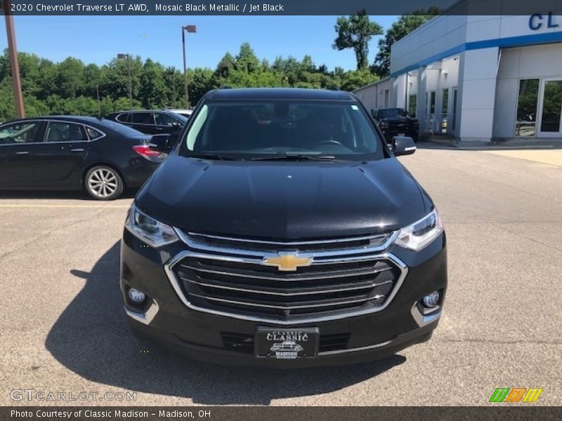 Mosaic Black Metallic / Jet Black 2020 Chevrolet Traverse LT AWD