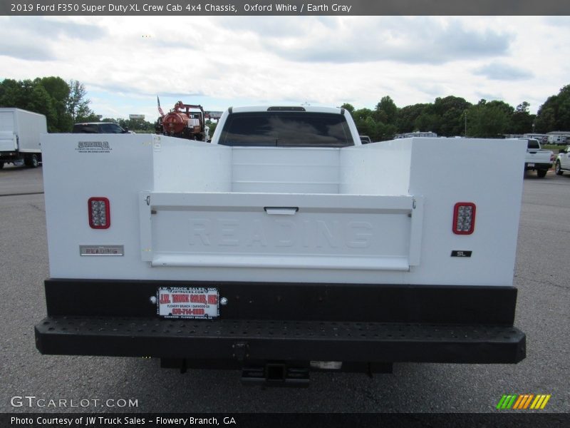 Oxford White / Earth Gray 2019 Ford F350 Super Duty XL Crew Cab 4x4 Chassis