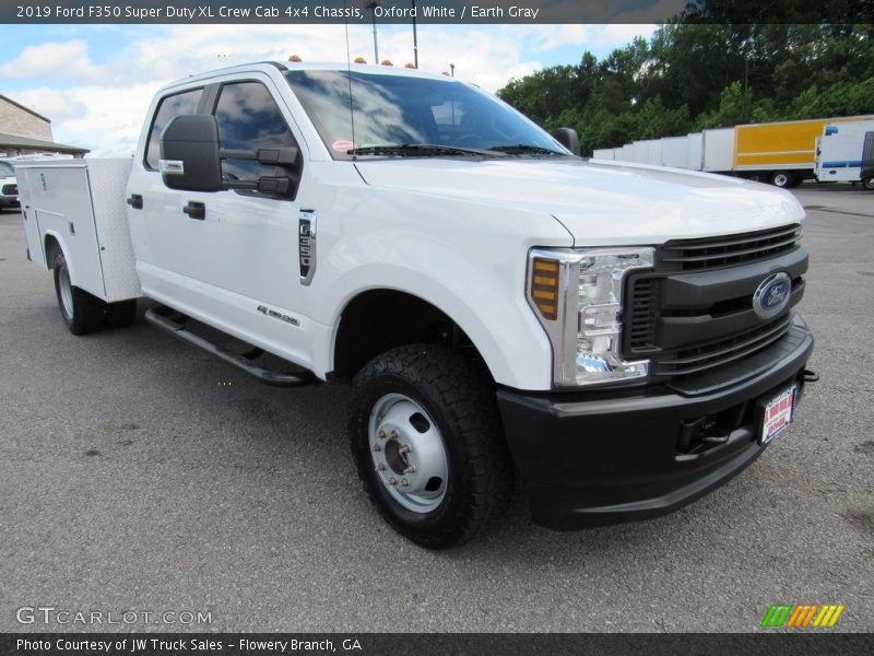 Oxford White / Earth Gray 2019 Ford F350 Super Duty XL Crew Cab 4x4 Chassis