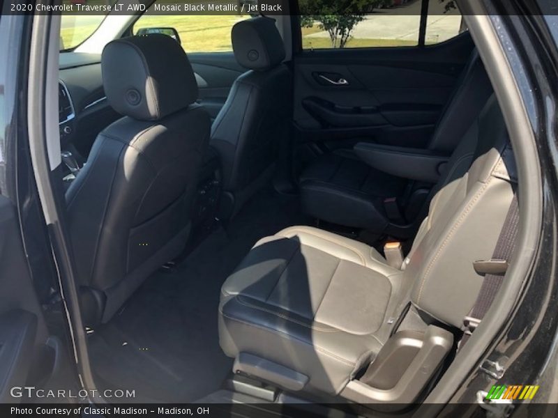 Mosaic Black Metallic / Jet Black 2020 Chevrolet Traverse LT AWD