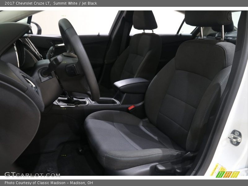 Summit White / Jet Black 2017 Chevrolet Cruze LT