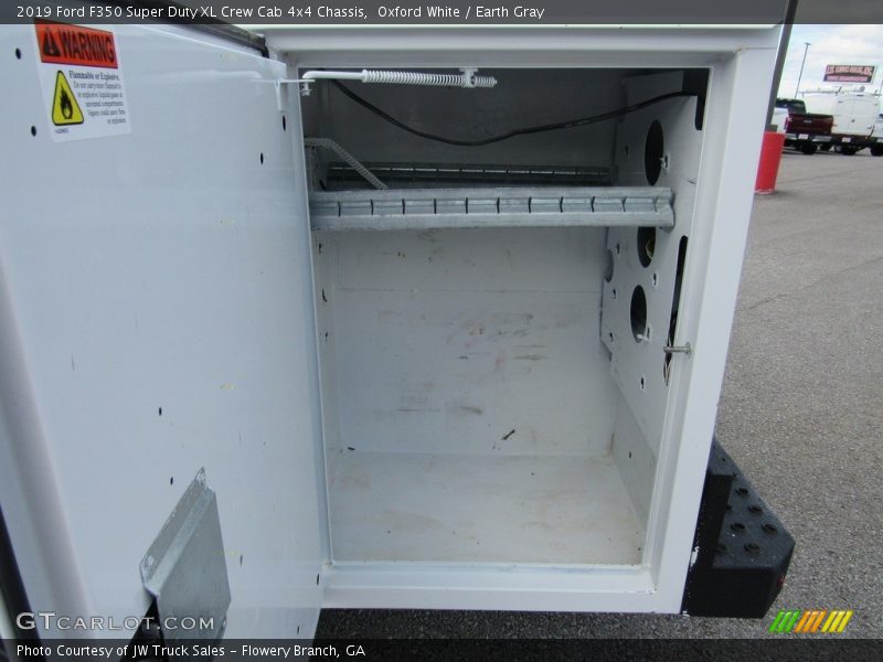 Oxford White / Earth Gray 2019 Ford F350 Super Duty XL Crew Cab 4x4 Chassis