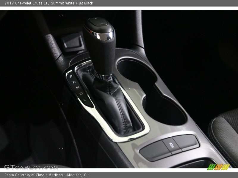 Summit White / Jet Black 2017 Chevrolet Cruze LT