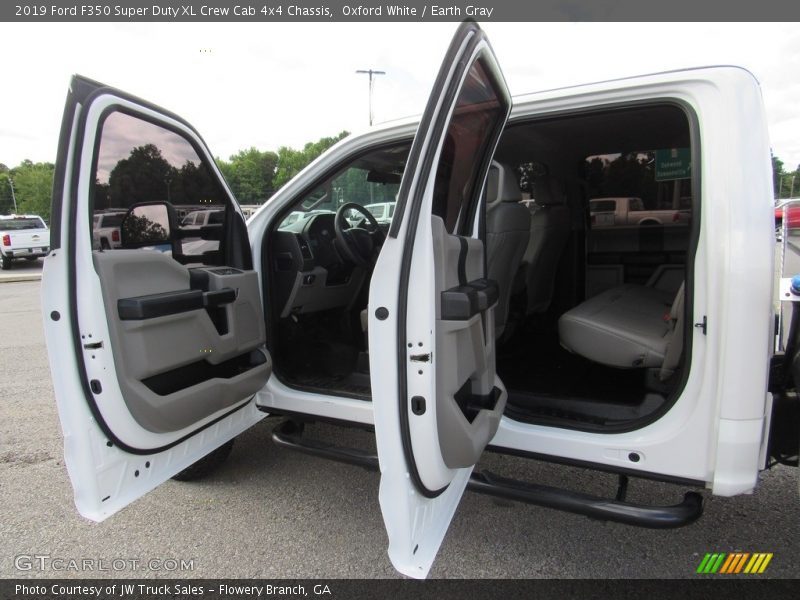 Oxford White / Earth Gray 2019 Ford F350 Super Duty XL Crew Cab 4x4 Chassis