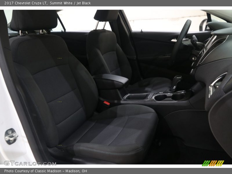 Summit White / Jet Black 2017 Chevrolet Cruze LT