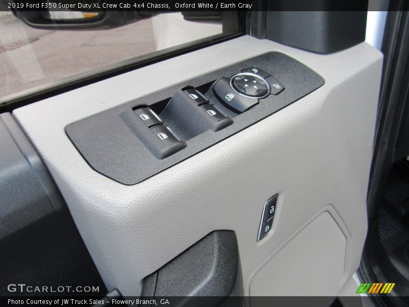 Oxford White / Earth Gray 2019 Ford F350 Super Duty XL Crew Cab 4x4 Chassis
