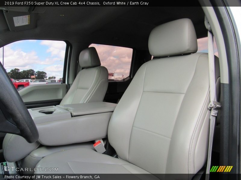 Oxford White / Earth Gray 2019 Ford F350 Super Duty XL Crew Cab 4x4 Chassis