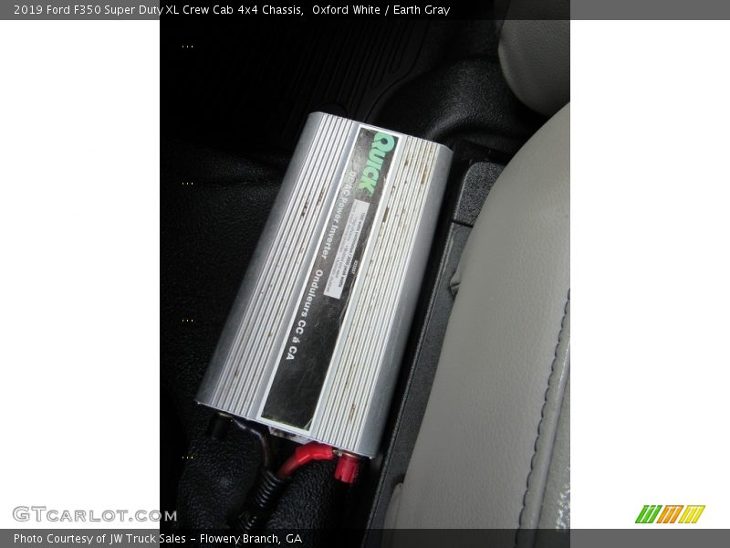 Oxford White / Earth Gray 2019 Ford F350 Super Duty XL Crew Cab 4x4 Chassis