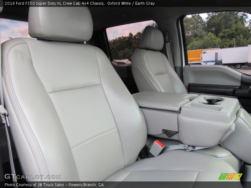 Oxford White / Earth Gray 2019 Ford F350 Super Duty XL Crew Cab 4x4 Chassis