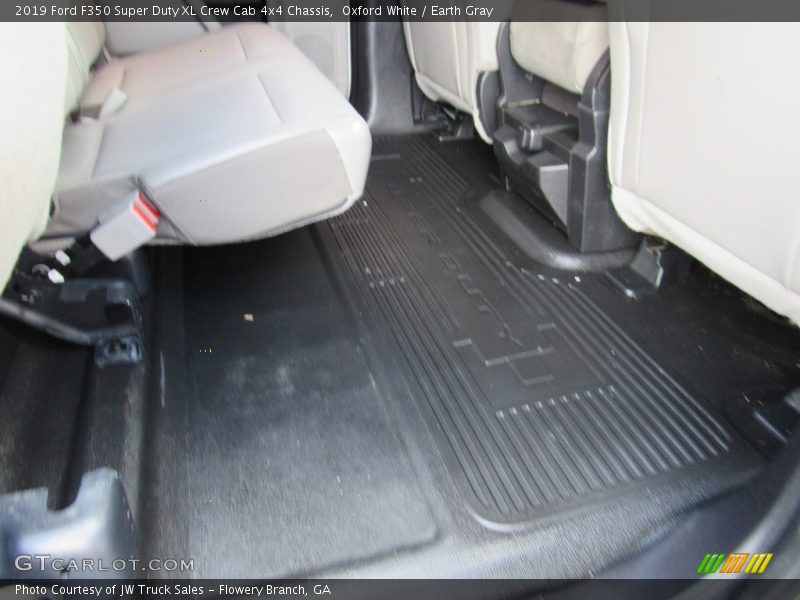 Oxford White / Earth Gray 2019 Ford F350 Super Duty XL Crew Cab 4x4 Chassis