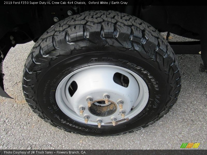 Oxford White / Earth Gray 2019 Ford F350 Super Duty XL Crew Cab 4x4 Chassis
