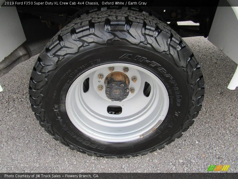 Oxford White / Earth Gray 2019 Ford F350 Super Duty XL Crew Cab 4x4 Chassis