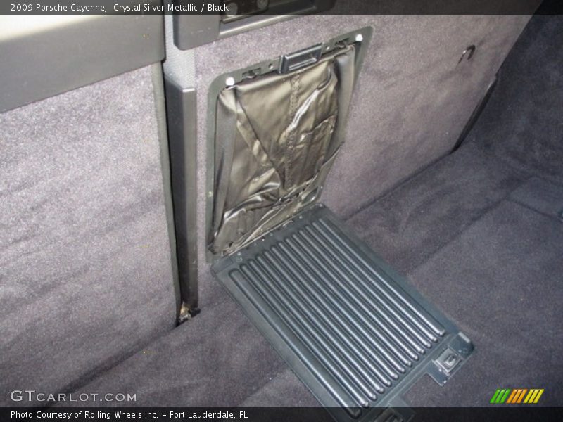 Crystal Silver Metallic / Black 2009 Porsche Cayenne