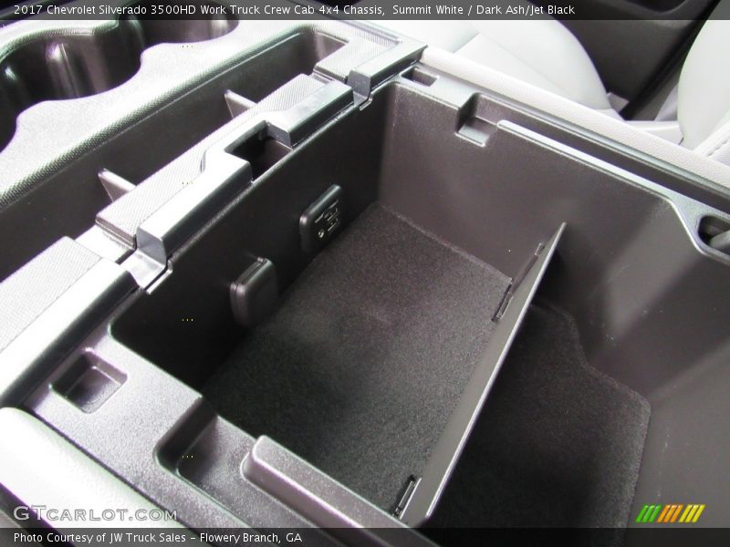 Summit White / Dark Ash/Jet Black 2017 Chevrolet Silverado 3500HD Work Truck Crew Cab 4x4 Chassis