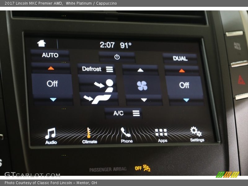 White Platinum / Cappuccino 2017 Lincoln MKC Premier AWD