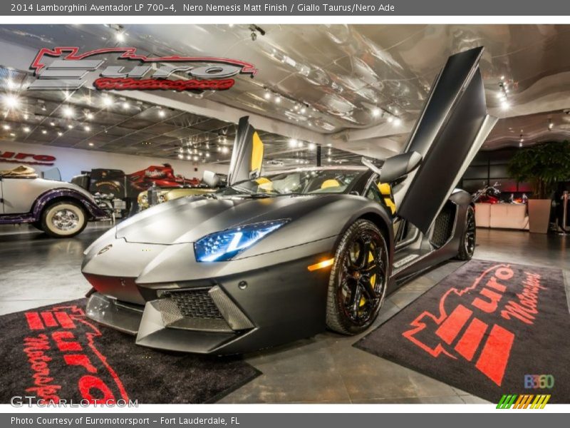 Nero Nemesis Matt Finish / Giallo Taurus/Nero Ade 2014 Lamborghini Aventador LP 700-4
