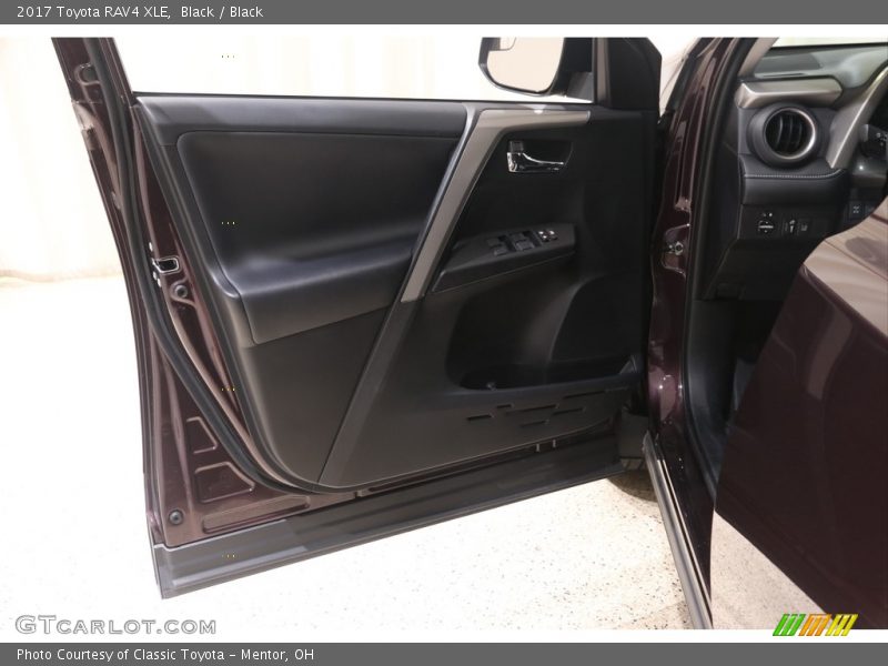 Black / Black 2017 Toyota RAV4 XLE
