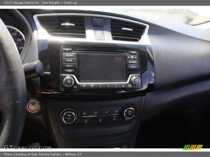 Gun Metallic / Charcoal 2017 Nissan Sentra SV