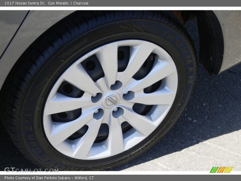 Gun Metallic / Charcoal 2017 Nissan Sentra SV