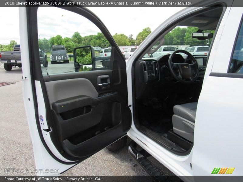 Summit White / Dark Ash/Jet Black 2018 Chevrolet Silverado 3500HD Work Truck Crew Cab 4x4 Chassis