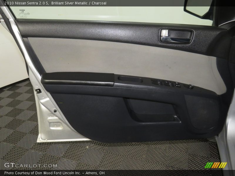 Brilliant Silver Metallic / Charcoal 2010 Nissan Sentra 2.0 S