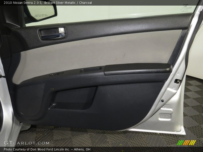 Brilliant Silver Metallic / Charcoal 2010 Nissan Sentra 2.0 S