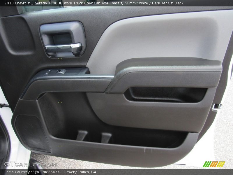 Summit White / Dark Ash/Jet Black 2018 Chevrolet Silverado 3500HD Work Truck Crew Cab 4x4 Chassis