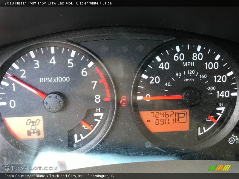 Glacier White / Beige 2018 Nissan Frontier SV Crew Cab 4x4