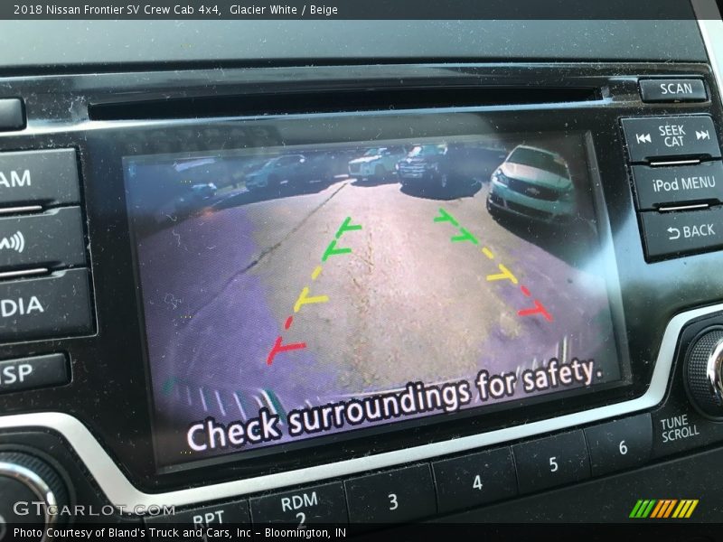 Glacier White / Beige 2018 Nissan Frontier SV Crew Cab 4x4