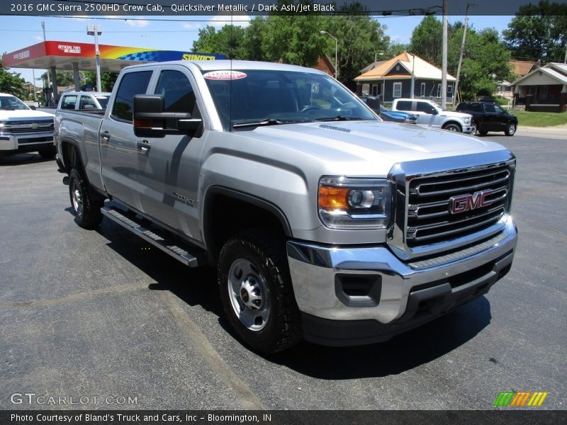 Front 3/4 View of 2016 Sierra 2500HD Crew Cab