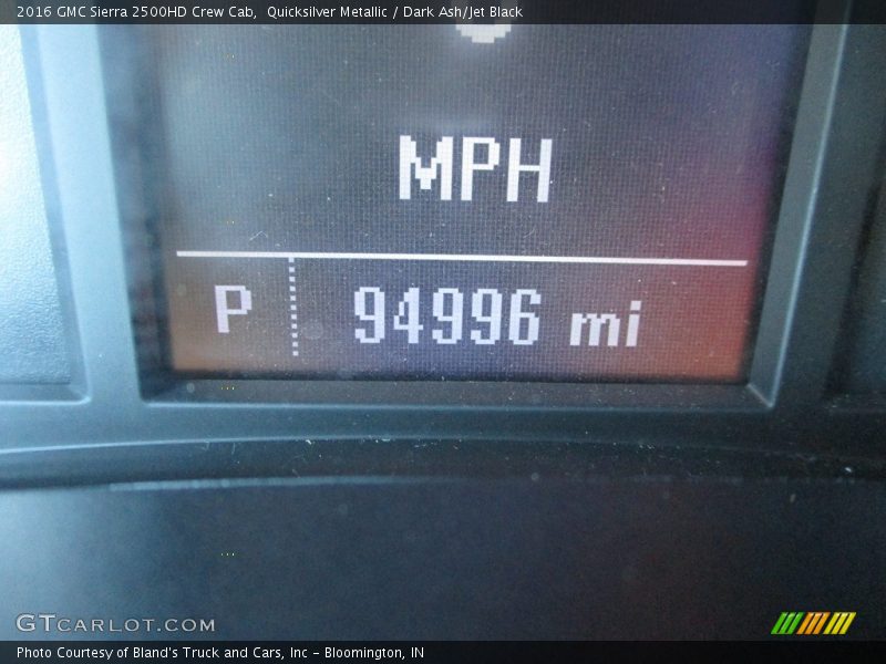 Quicksilver Metallic / Dark Ash/Jet Black 2016 GMC Sierra 2500HD Crew Cab