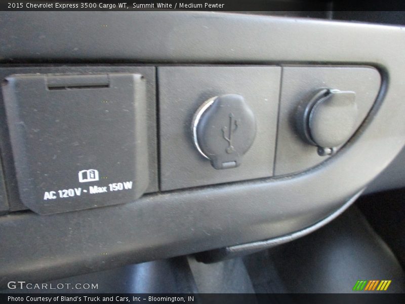 Summit White / Medium Pewter 2015 Chevrolet Express 3500 Cargo WT