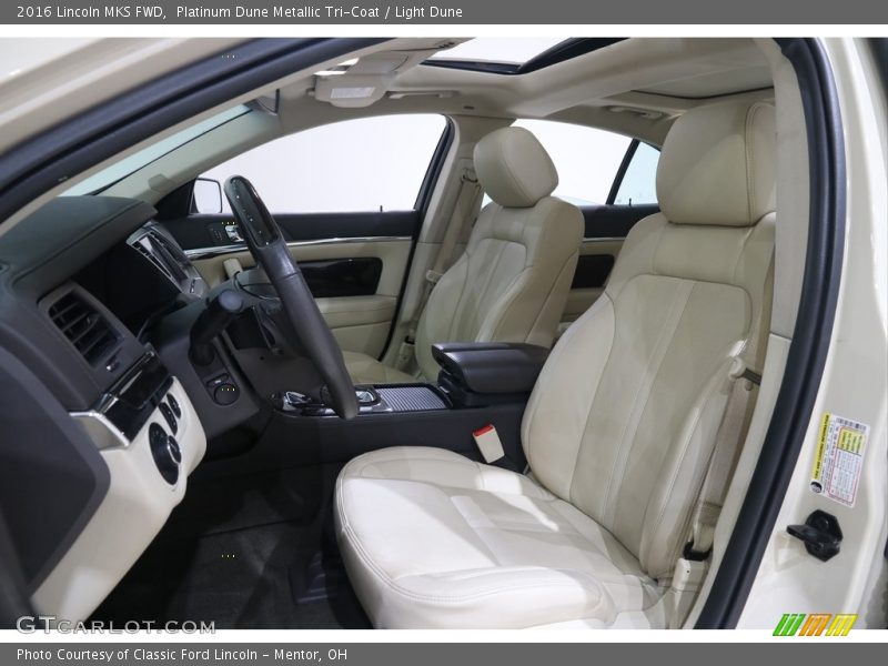 Front Seat of 2016 MKS FWD