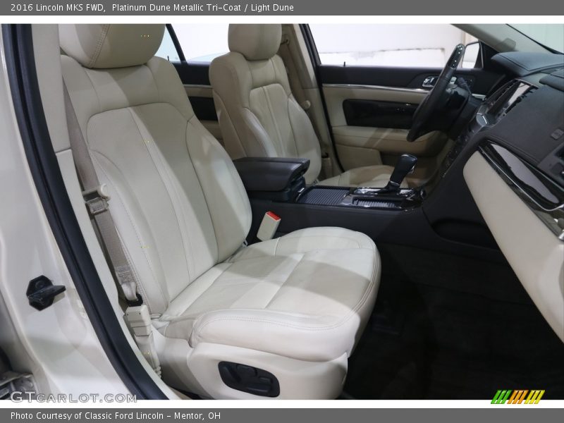  2016 MKS FWD Light Dune Interior