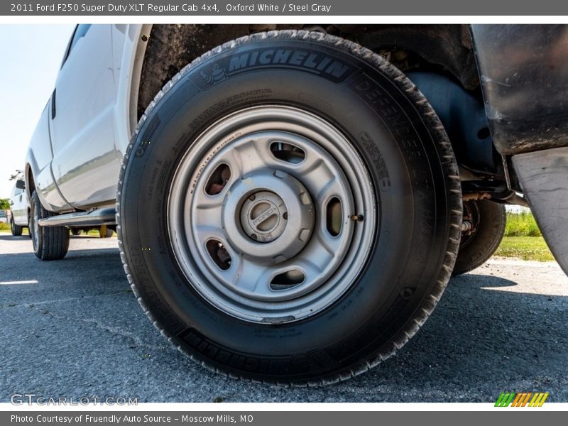 Oxford White / Steel Gray 2011 Ford F250 Super Duty XLT Regular Cab 4x4