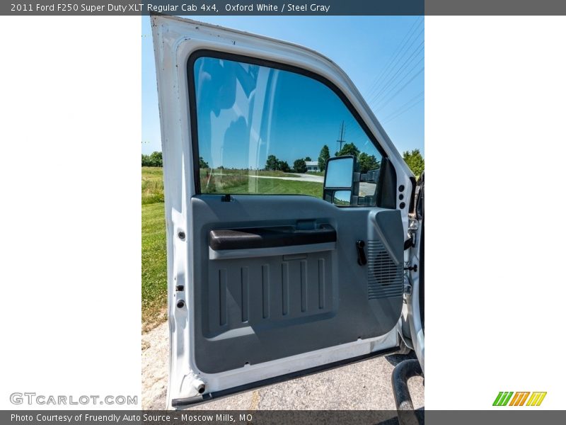 Oxford White / Steel Gray 2011 Ford F250 Super Duty XLT Regular Cab 4x4