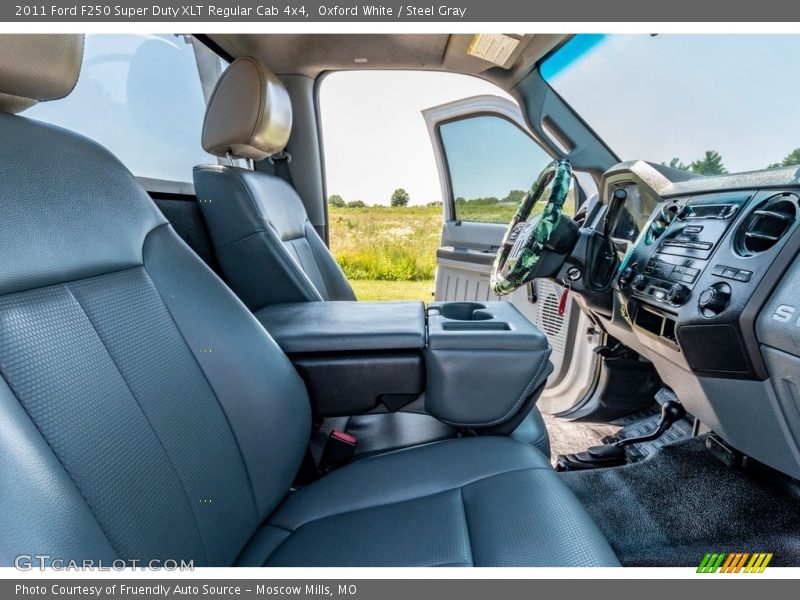 Oxford White / Steel Gray 2011 Ford F250 Super Duty XLT Regular Cab 4x4