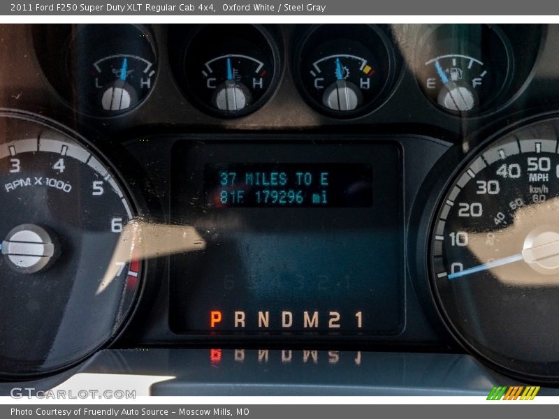 Oxford White / Steel Gray 2011 Ford F250 Super Duty XLT Regular Cab 4x4