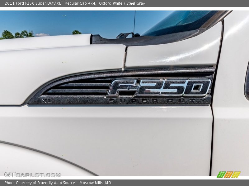 Oxford White / Steel Gray 2011 Ford F250 Super Duty XLT Regular Cab 4x4