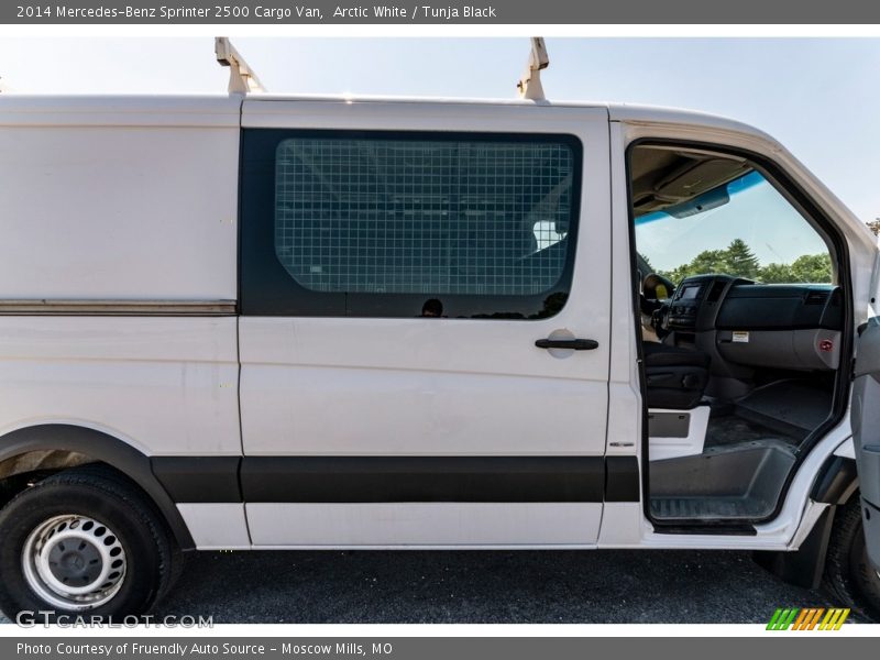 Arctic White / Tunja Black 2014 Mercedes-Benz Sprinter 2500 Cargo Van