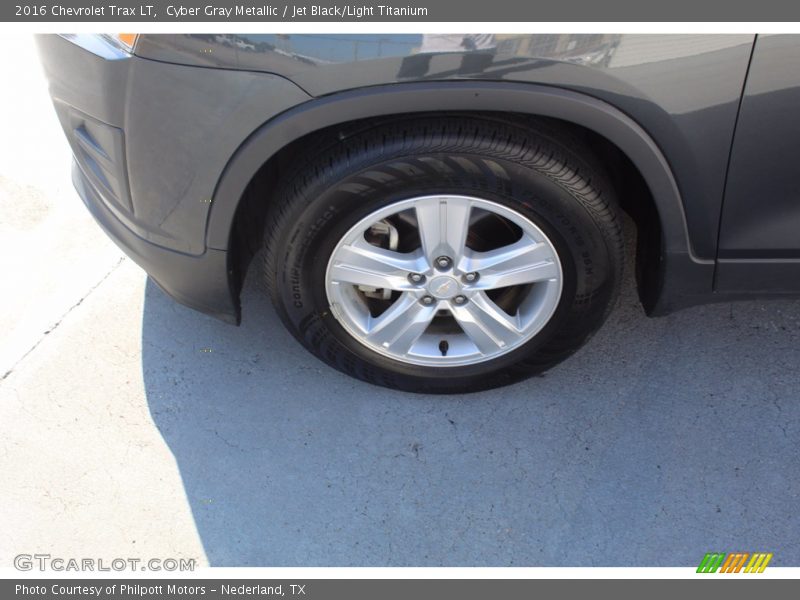 Cyber Gray Metallic / Jet Black/Light Titanium 2016 Chevrolet Trax LT