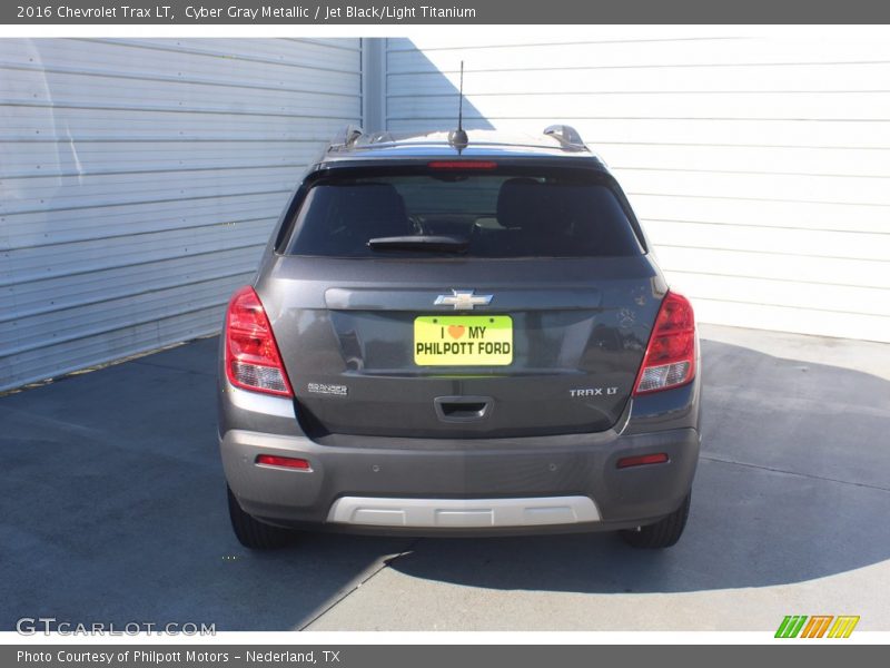 Cyber Gray Metallic / Jet Black/Light Titanium 2016 Chevrolet Trax LT