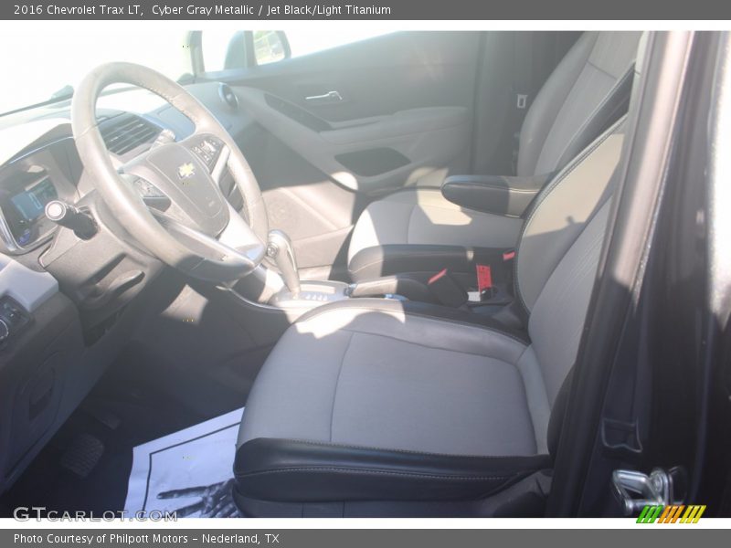 Cyber Gray Metallic / Jet Black/Light Titanium 2016 Chevrolet Trax LT
