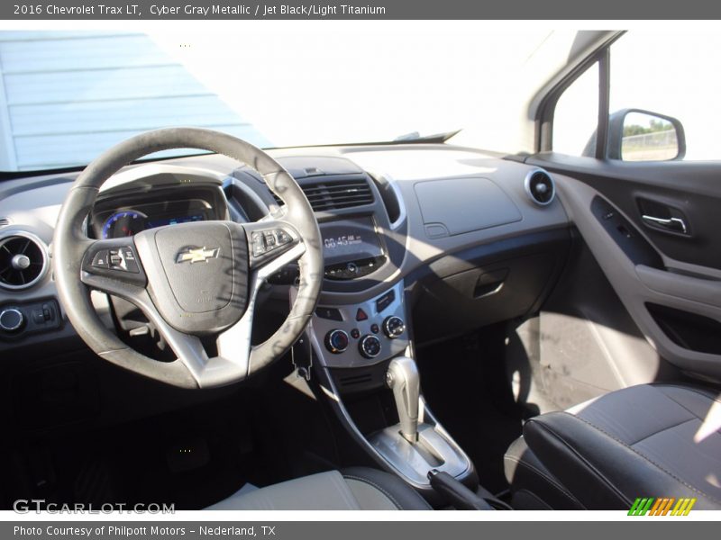 Cyber Gray Metallic / Jet Black/Light Titanium 2016 Chevrolet Trax LT