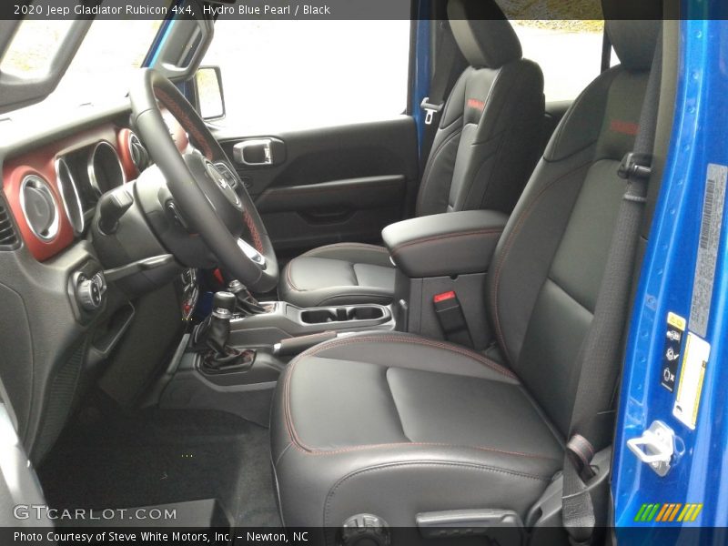 Front Seat of 2020 Gladiator Rubicon 4x4