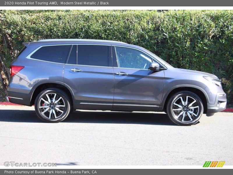 Modern Steel Metallic / Black 2020 Honda Pilot Touring AWD