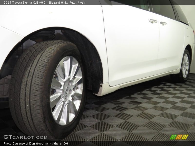 Blizzard White Pearl / Ash 2015 Toyota Sienna XLE AWD