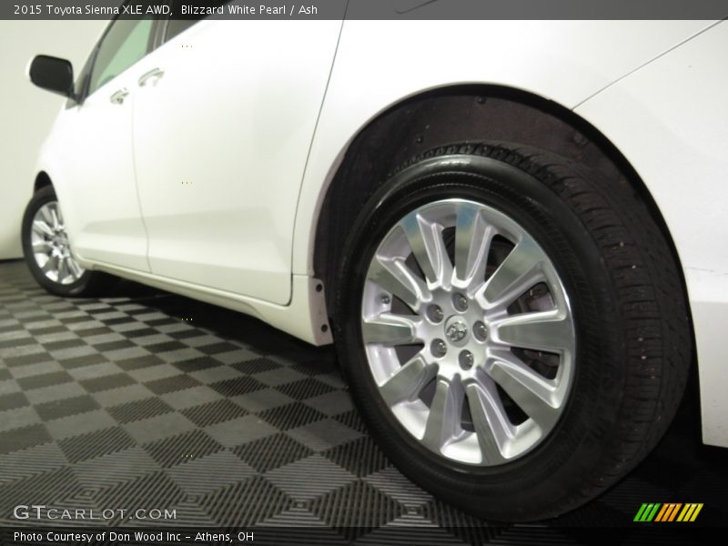 Blizzard White Pearl / Ash 2015 Toyota Sienna XLE AWD