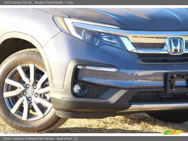 Modern Steel Metallic / Gray 2020 Honda Pilot EX