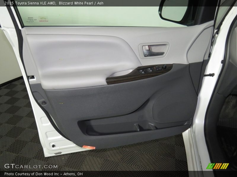 Blizzard White Pearl / Ash 2015 Toyota Sienna XLE AWD